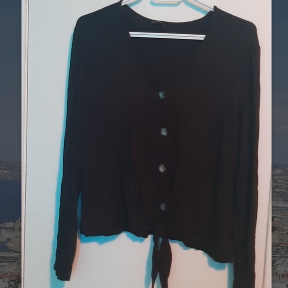 Black long sleeve faux cardigan top - Picture 1 of 4